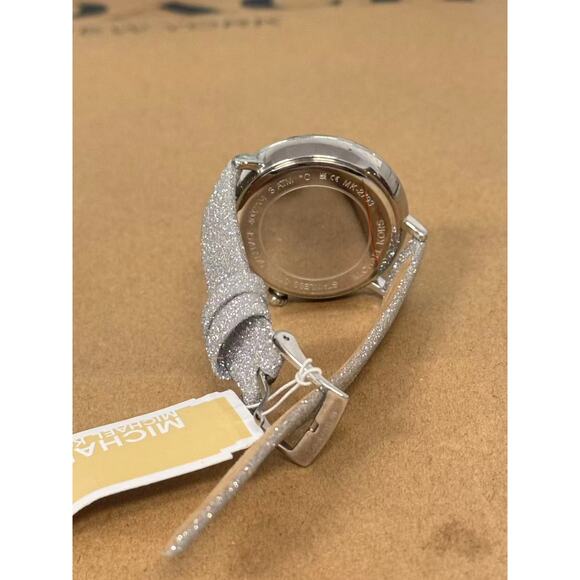 Michael Kors MK2793 Charley Quartz Silver Women's Watch - Picture 5 of 5